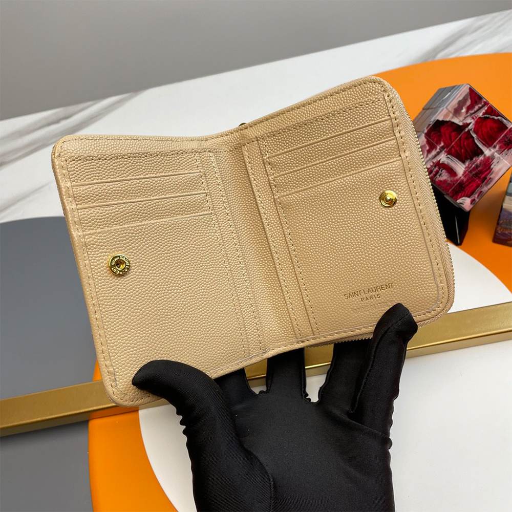 Y51 CASSANDRE MATELASSÉ compact zip around wallet in grain de poudre leather