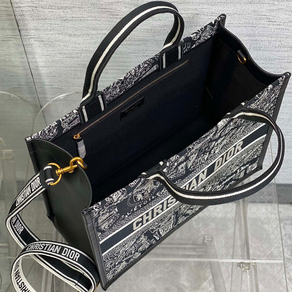 D10r Lucky Medium D10r Book Tote