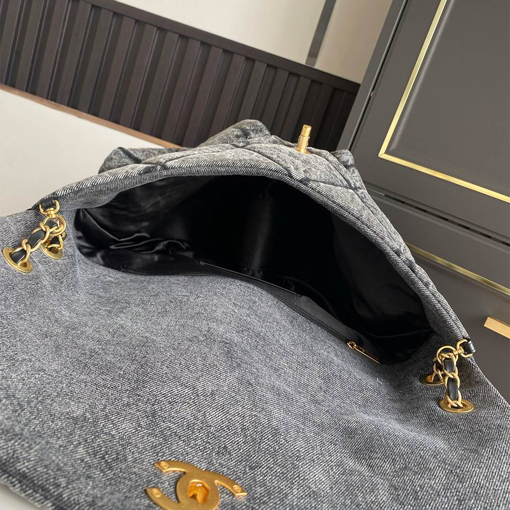 Ch**el MAXI FLAP BAG(HIGH-END GRADE)