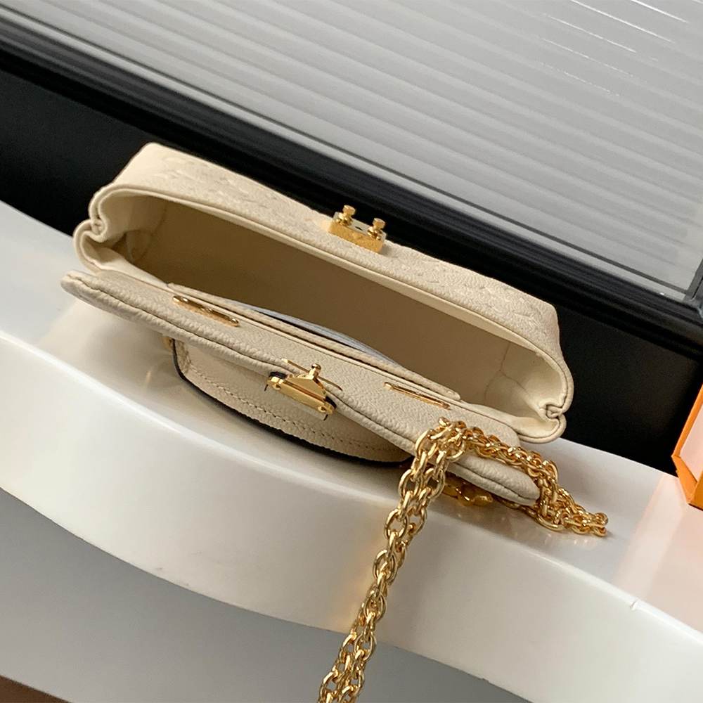 LV Nano Madeleine
