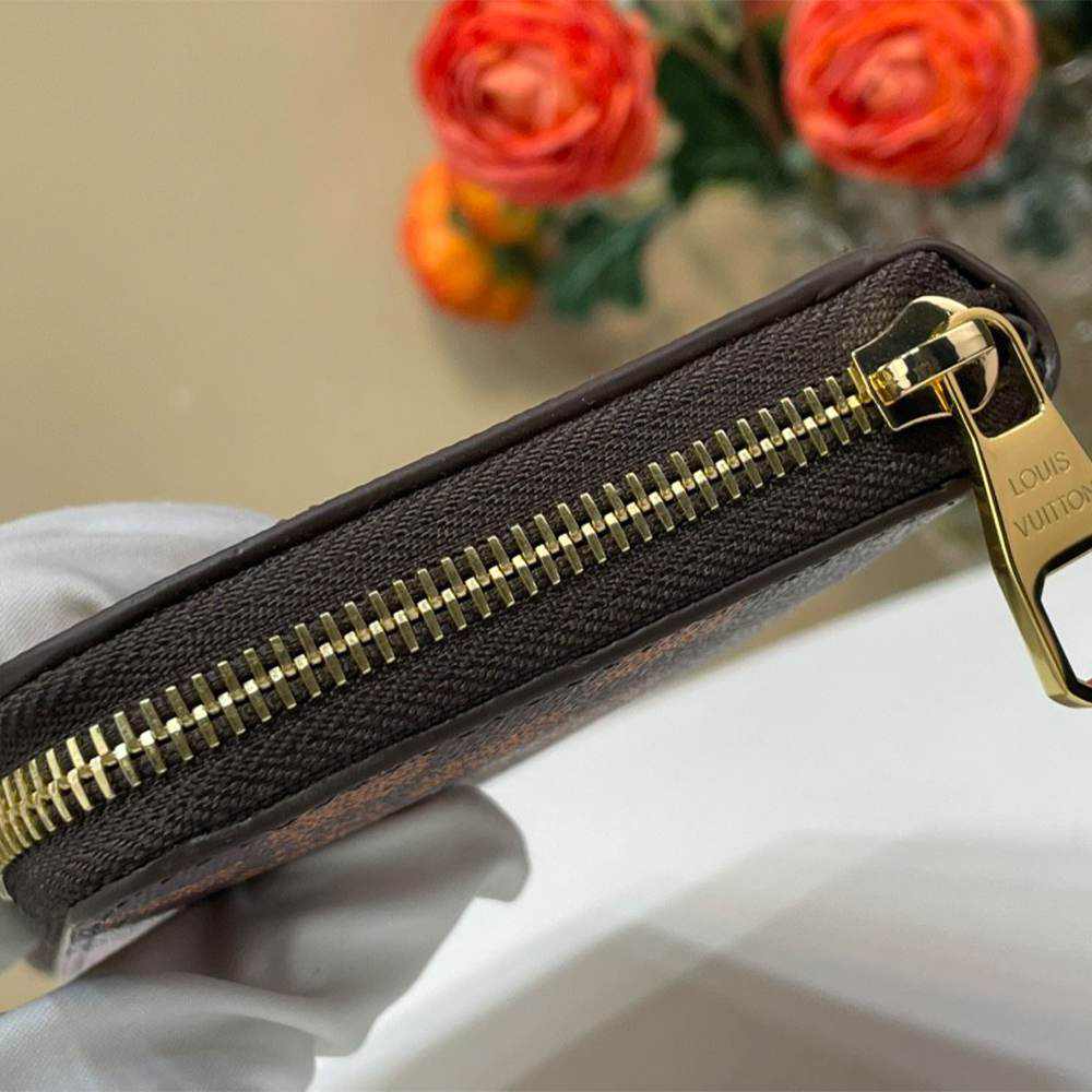 LV Zippy Wallet Horizontal