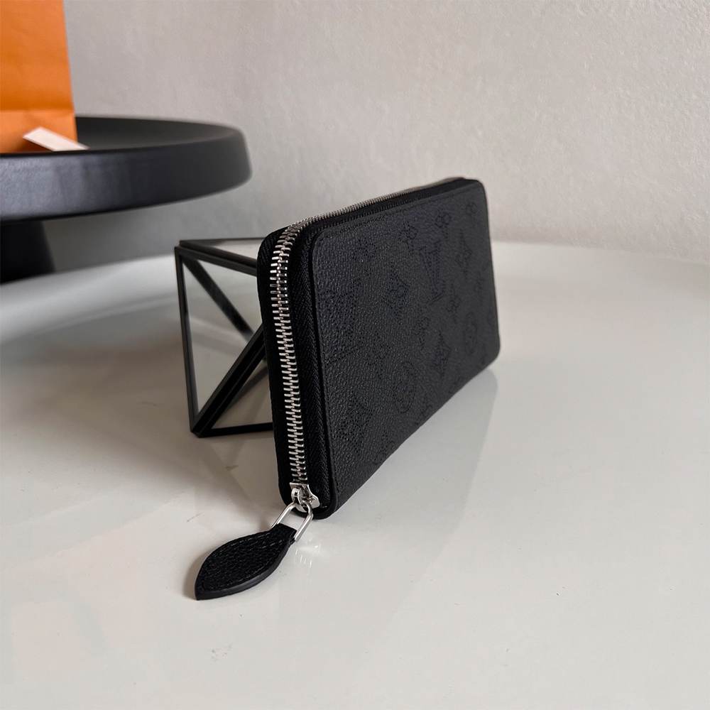 LV Zippy Wallet