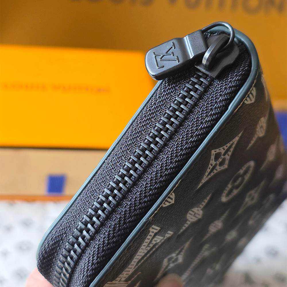 LV Zippy Wallet Horizontal
