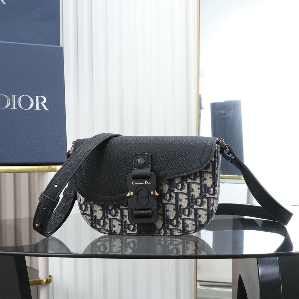 D10r Mini Saddle Messenger Bag with Flap
