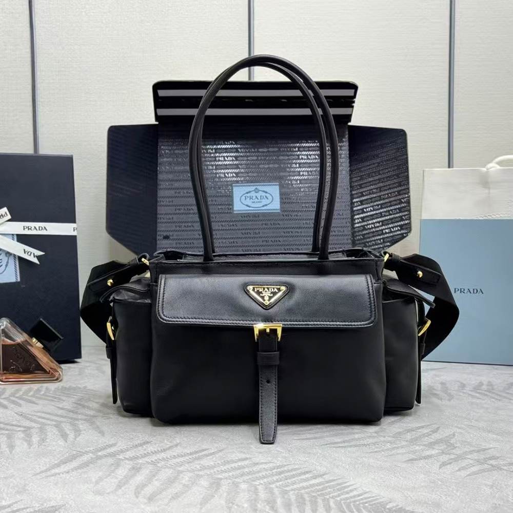 Pra*a Explore medium nappa leather tote bag(HIGH-END GRADE)