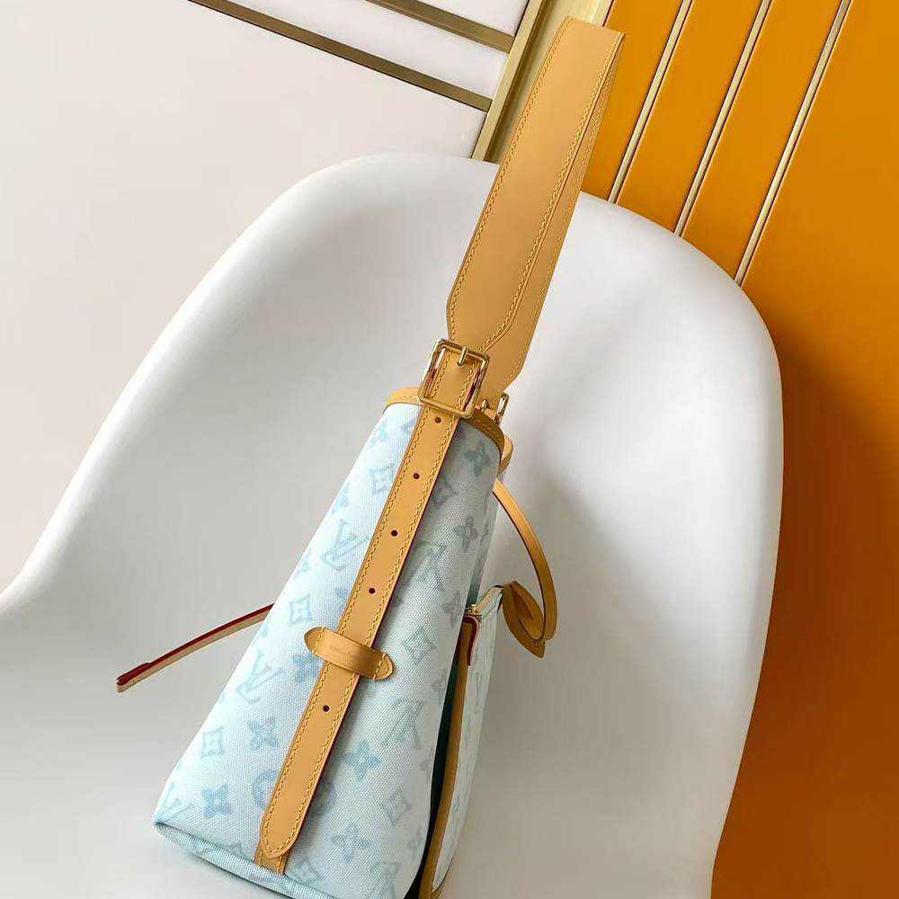 LV CarryAll MM