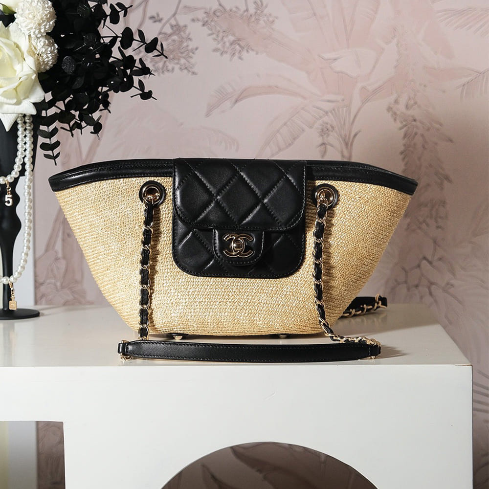 Ch**el SMALL SHOPPING BAG(HIGH-END GRADE)