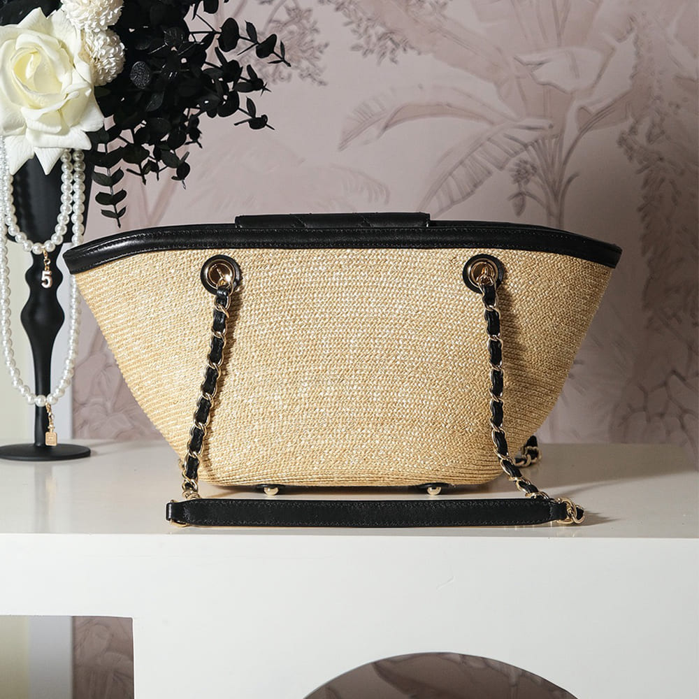 Ch**el SMALL SHOPPING BAG(HIGH-END GRADE)