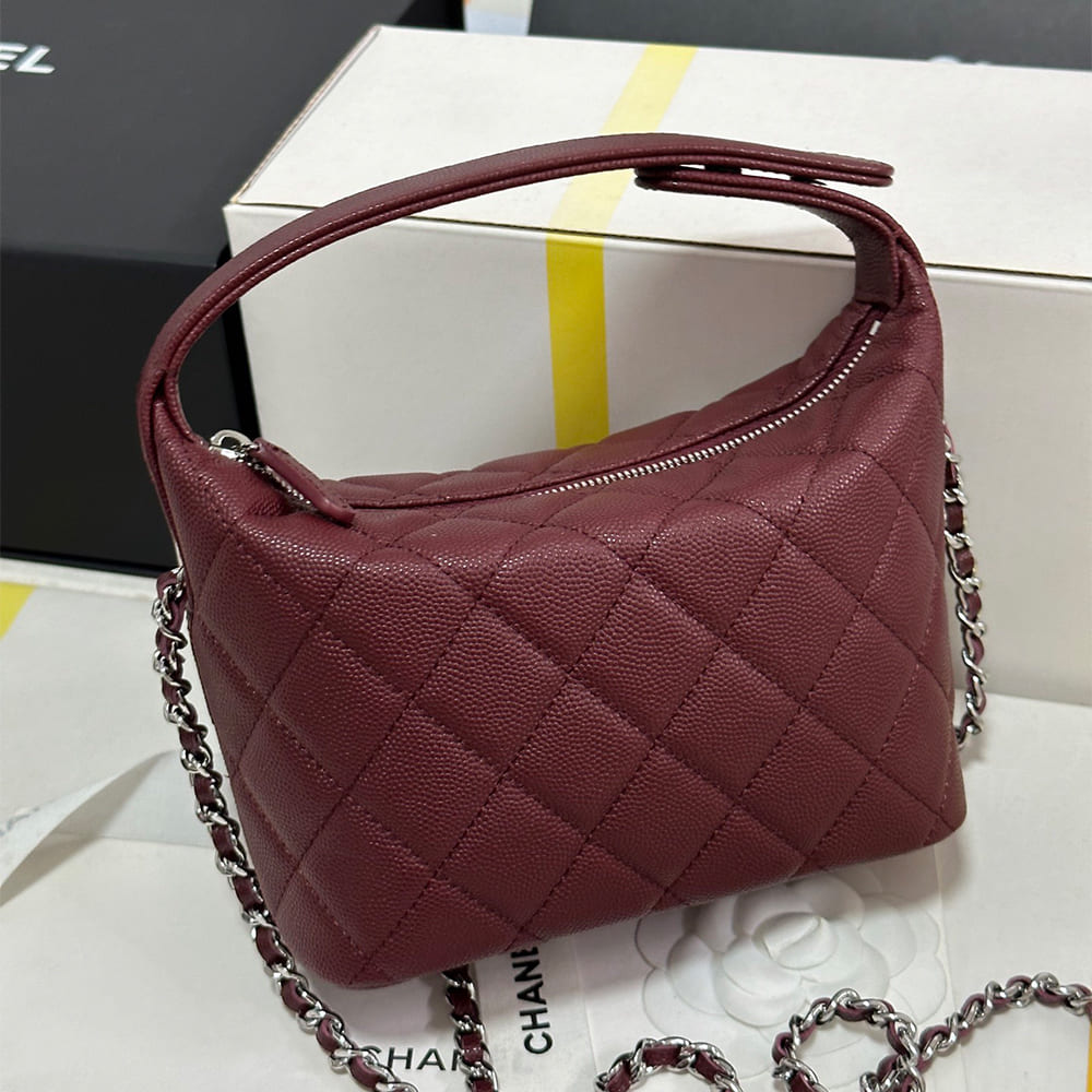 Ch**el Clutch with Chain(HIGH-END GRADE)