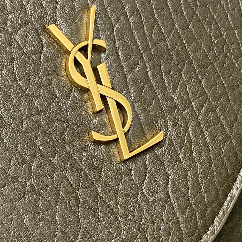 Y51 CASSANDRE XXL envelope pouch on chain in lambskin