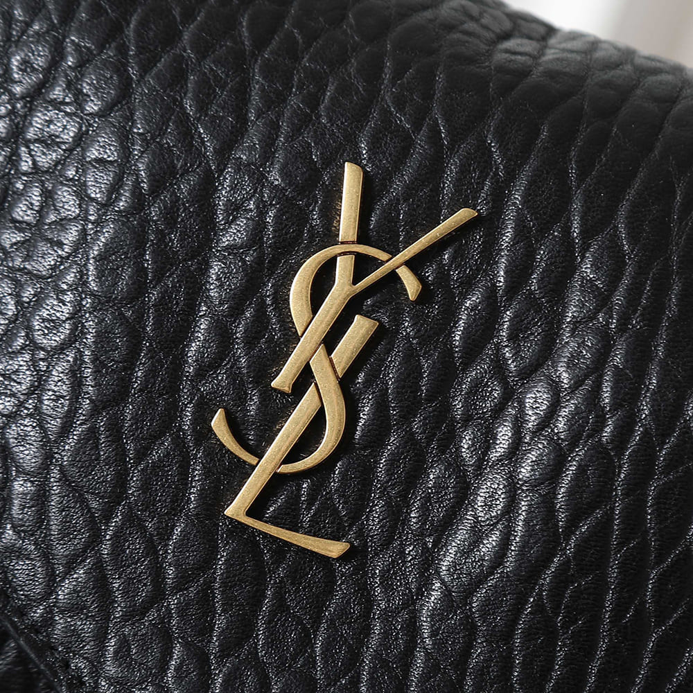 Y51 CASSANDRE large envelope pouch in lambskin