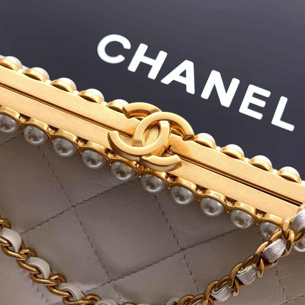 Ch**el Clutch(HIGH-END GRADE)