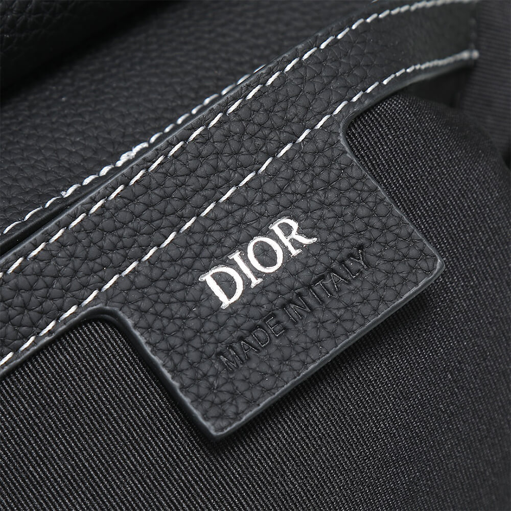 D10r Small Saddle Messenger Bag with Flap