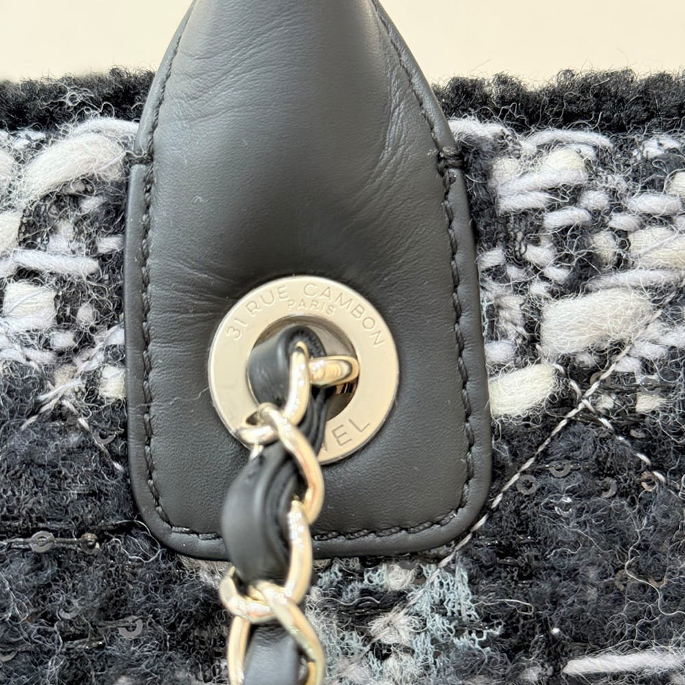 Ch**el SMALL SHOPPING BAG(HIGH-END GRADE)