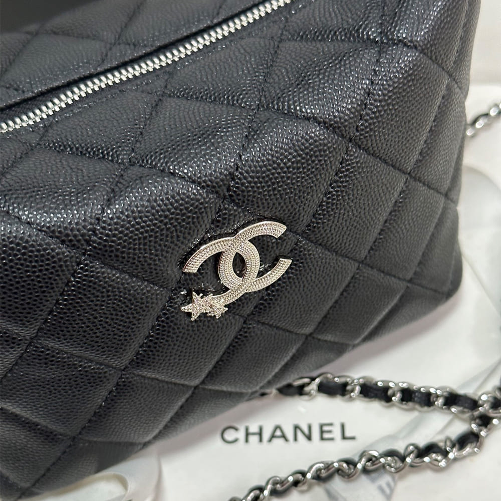 Ch**el Clutch with Chain(HIGH-END GRADE)