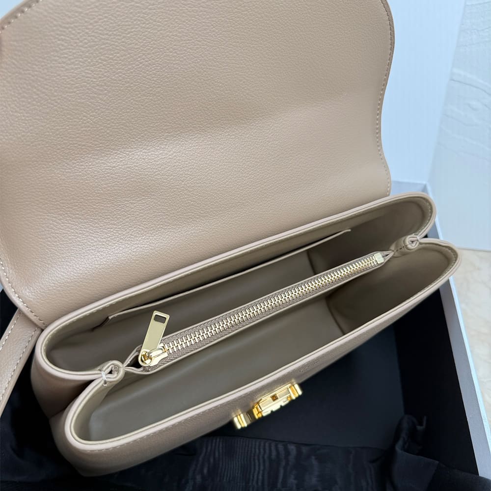 Ce1i*e MEDIUM NINO BAG IN S*pPLE GRAINED CALFSKIN(HIGH-END GRADE)