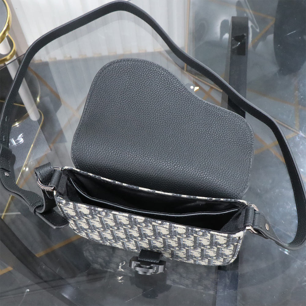 D10r Mini Saddle Messenger Bag with Flap