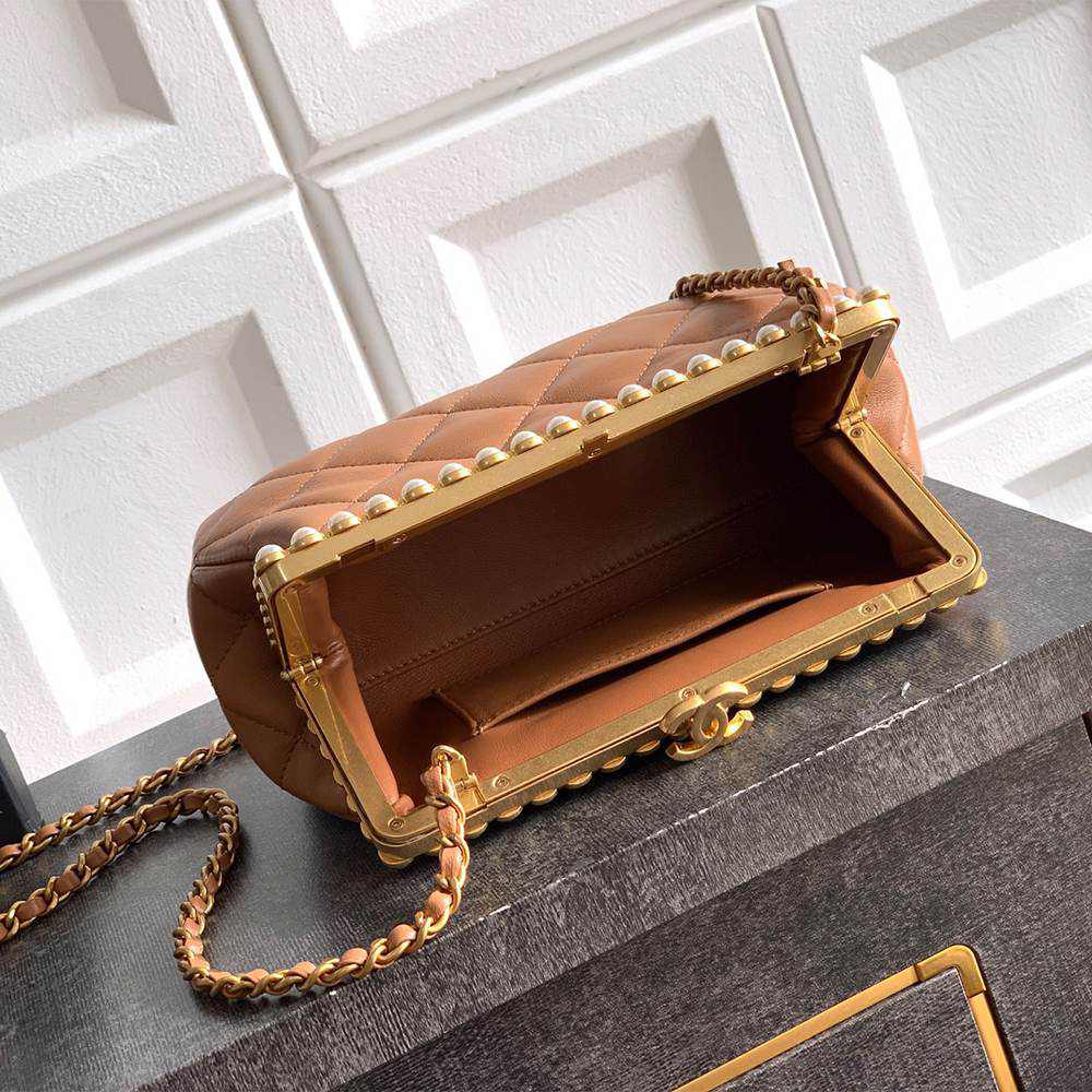 Ch**el Clutch(HIGH-END GRADE)