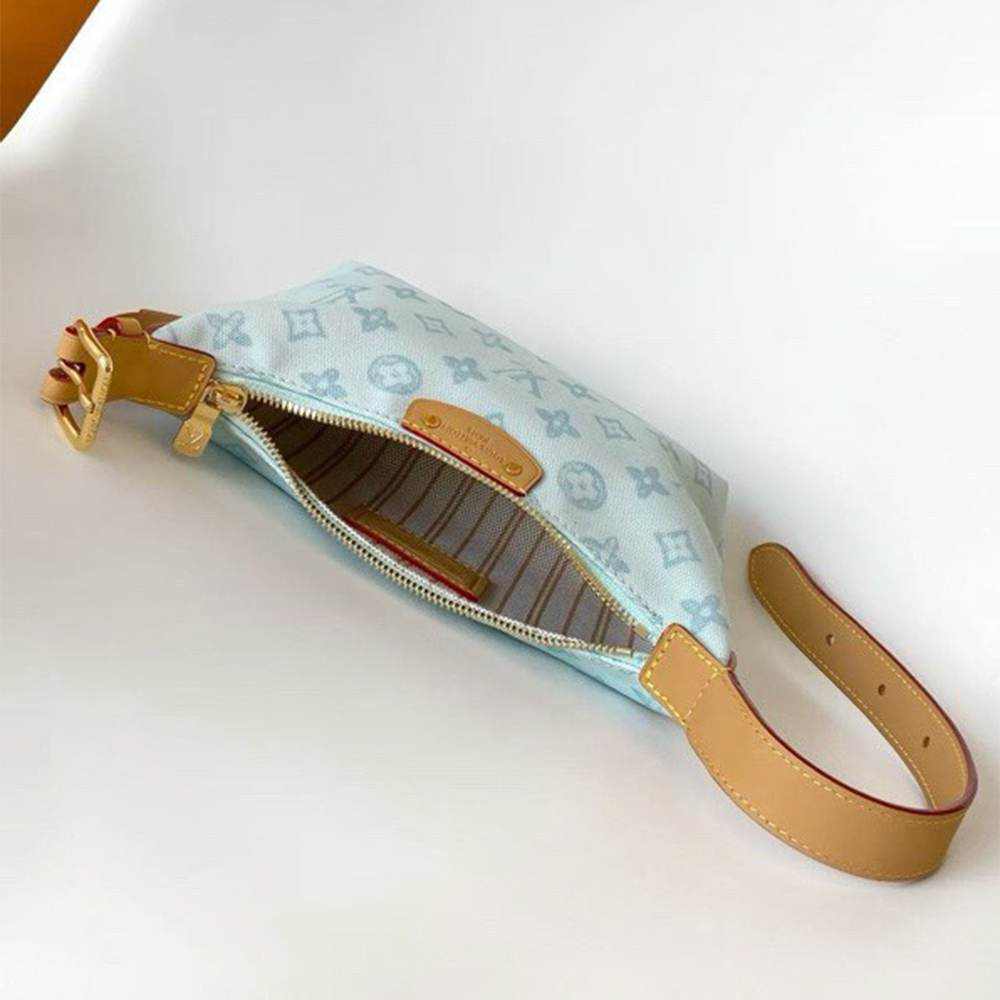 LV Pochette Hills