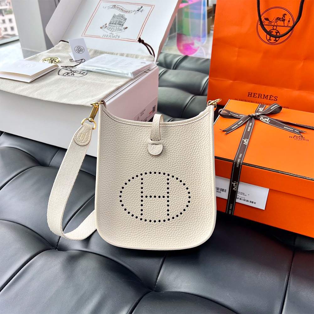 H**me5 Evelyne 16(HIGH-END GRADE)