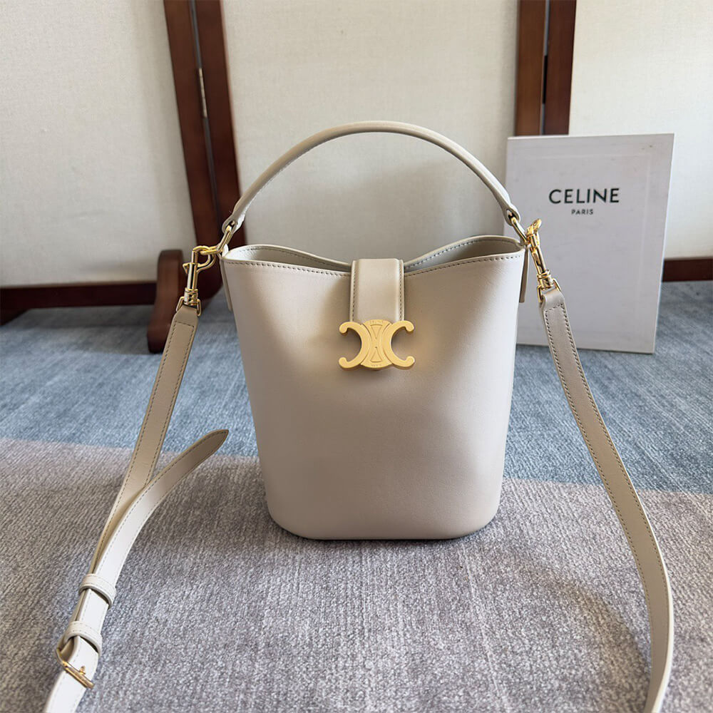 Ce1i*e SMALL BUCKET L0visE IN SMOOTH CALFSKIN(HIGH-END GRADE)