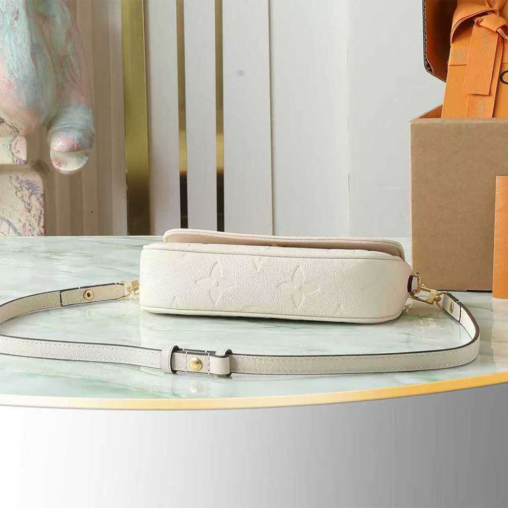 LV Wallet On Chain Ivy