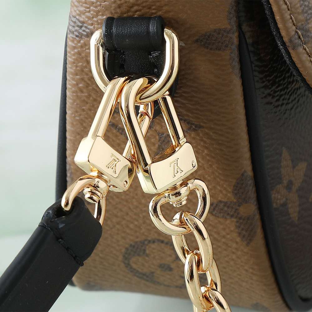 LV Wallet On Chain Ivy
