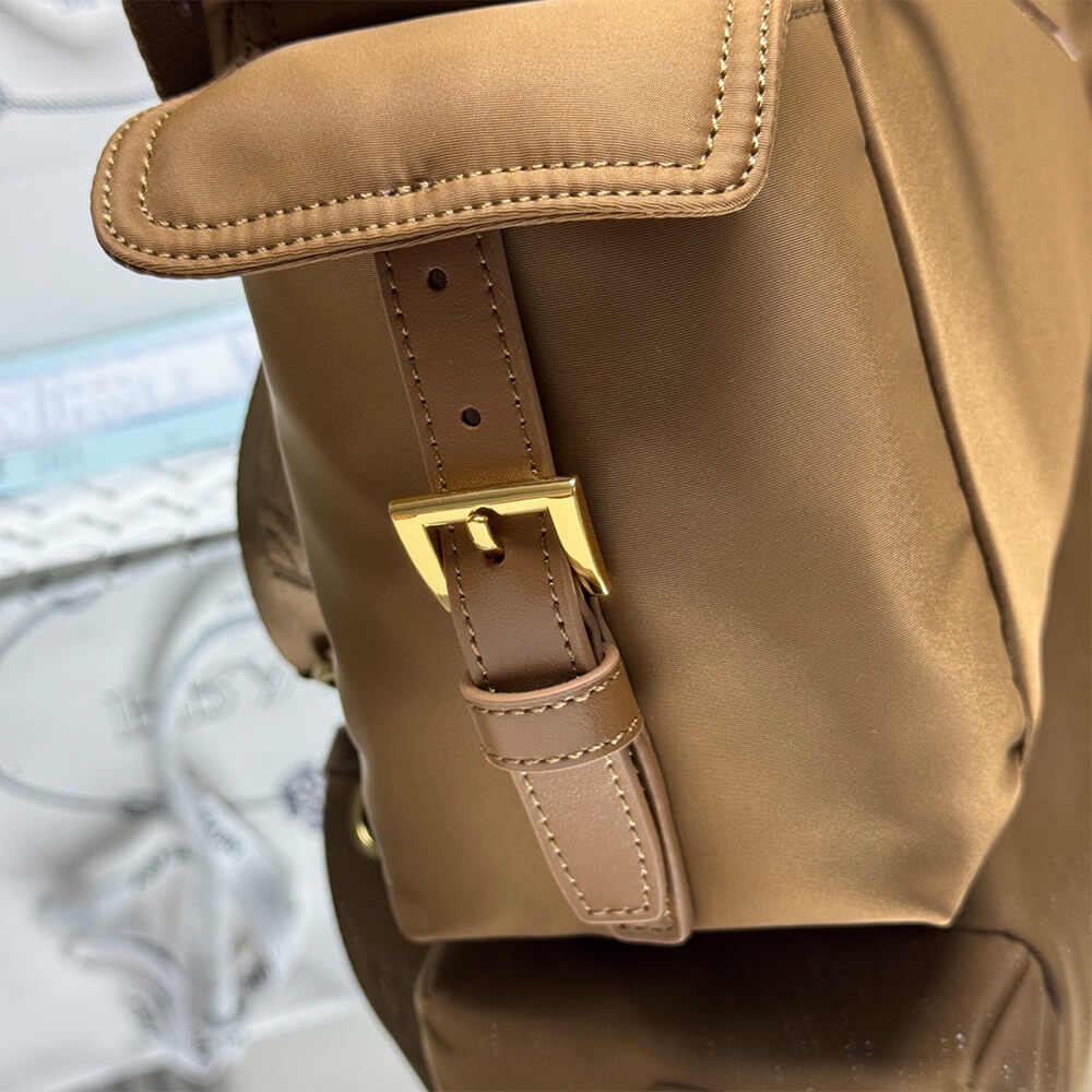 Pra*a Explore large Re-Nylon and leather bag(HIGH-END GRADE)