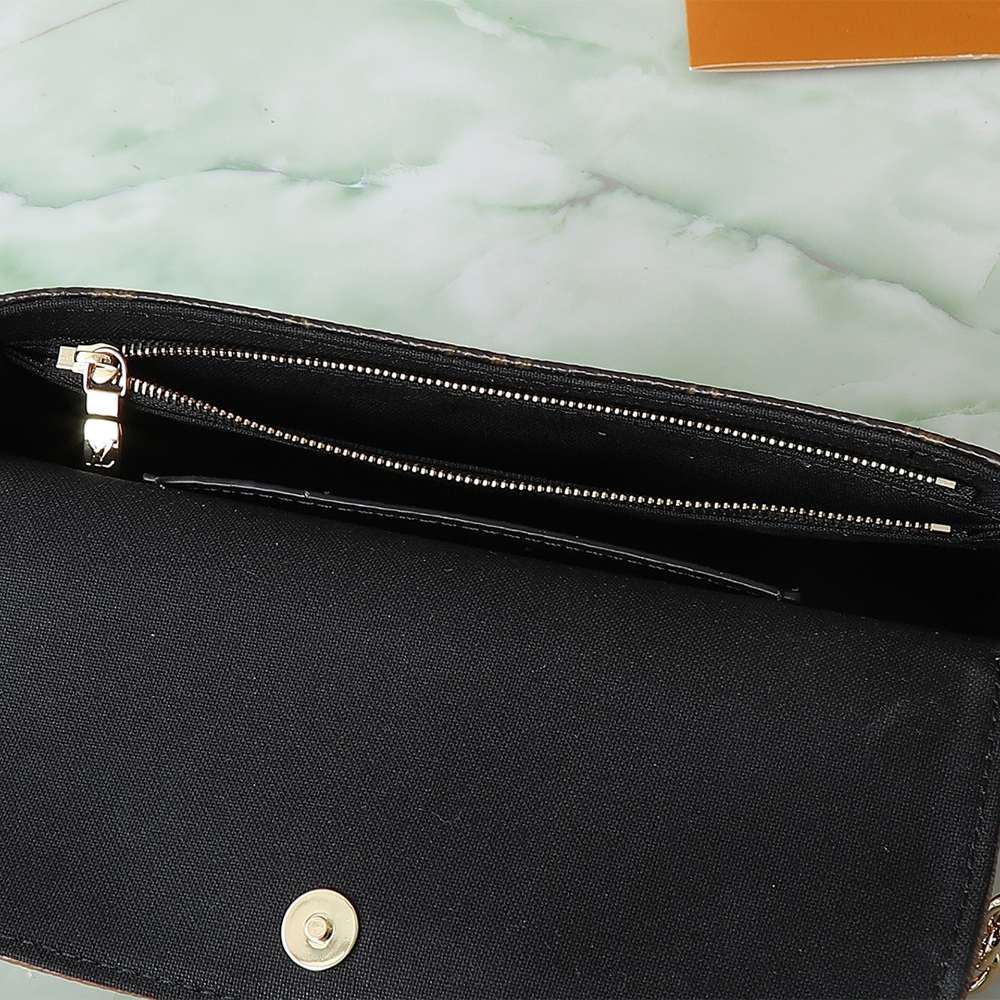 LV Wallet On Chain Ivy