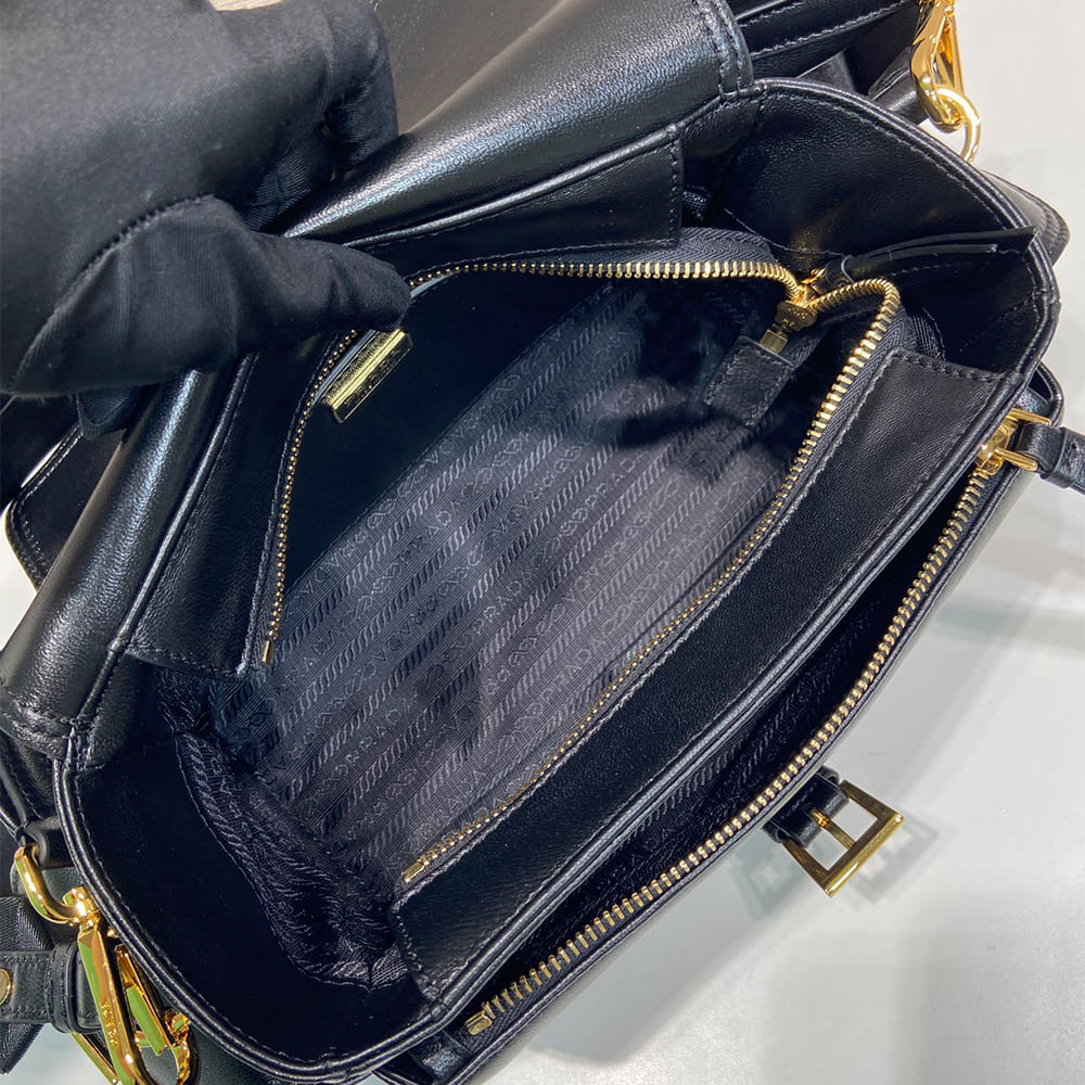 Pra*a Explore medium nappa leather shoulder bag with flap(HIGH-END GRADE)