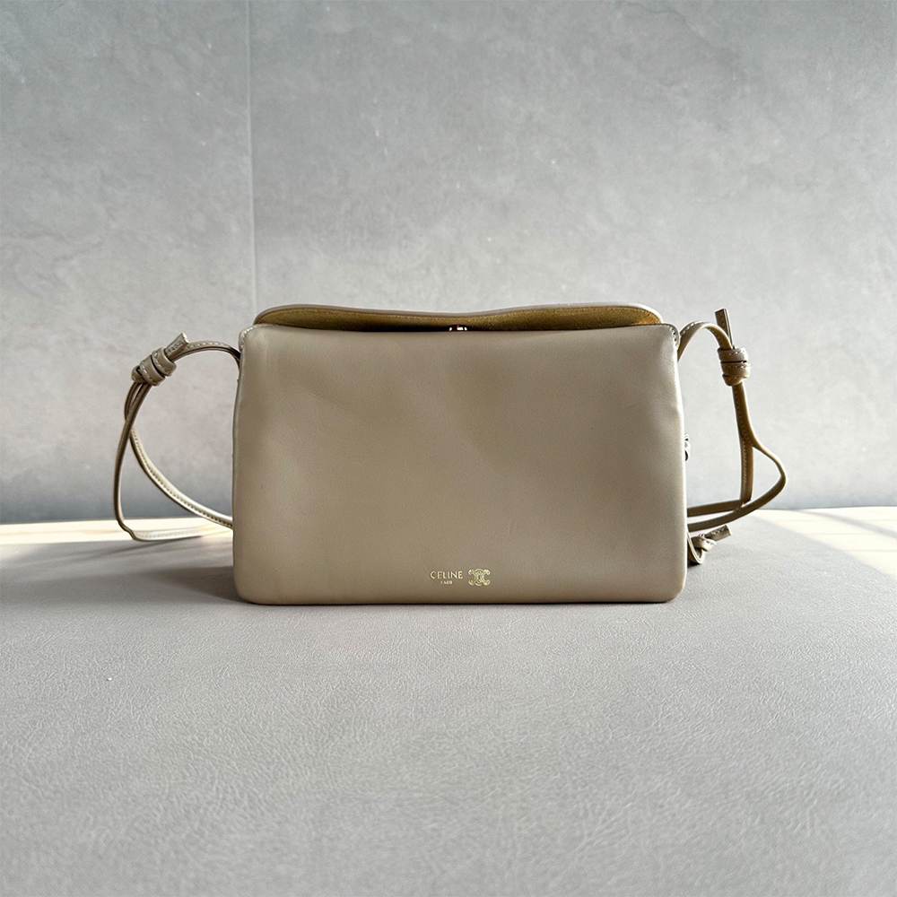 Ce1i*e TRIO FLAP IN Smooth Lambskin(HIGH-END GRADE)