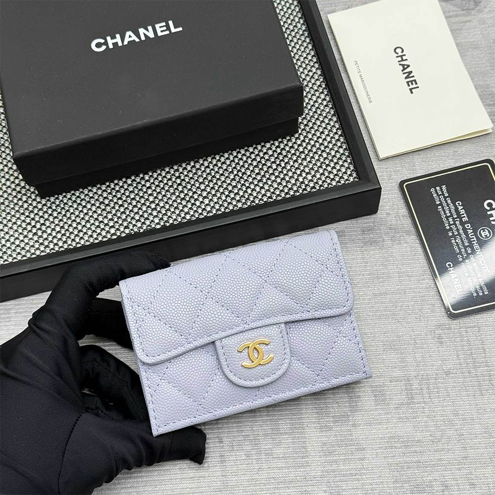Ch**el Matelasse Classic Small Flap Tri-fold wallet