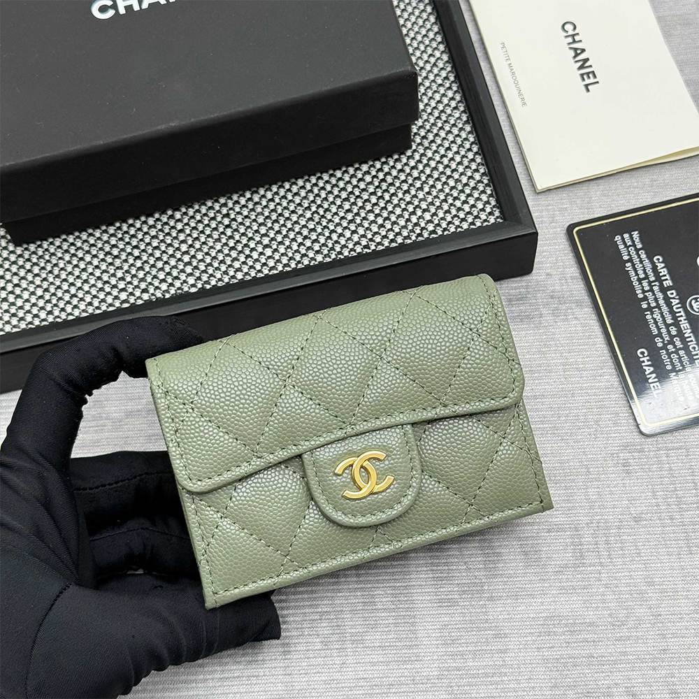 Ch**el Matelasse Classic Small Flap Tri-fold wallet