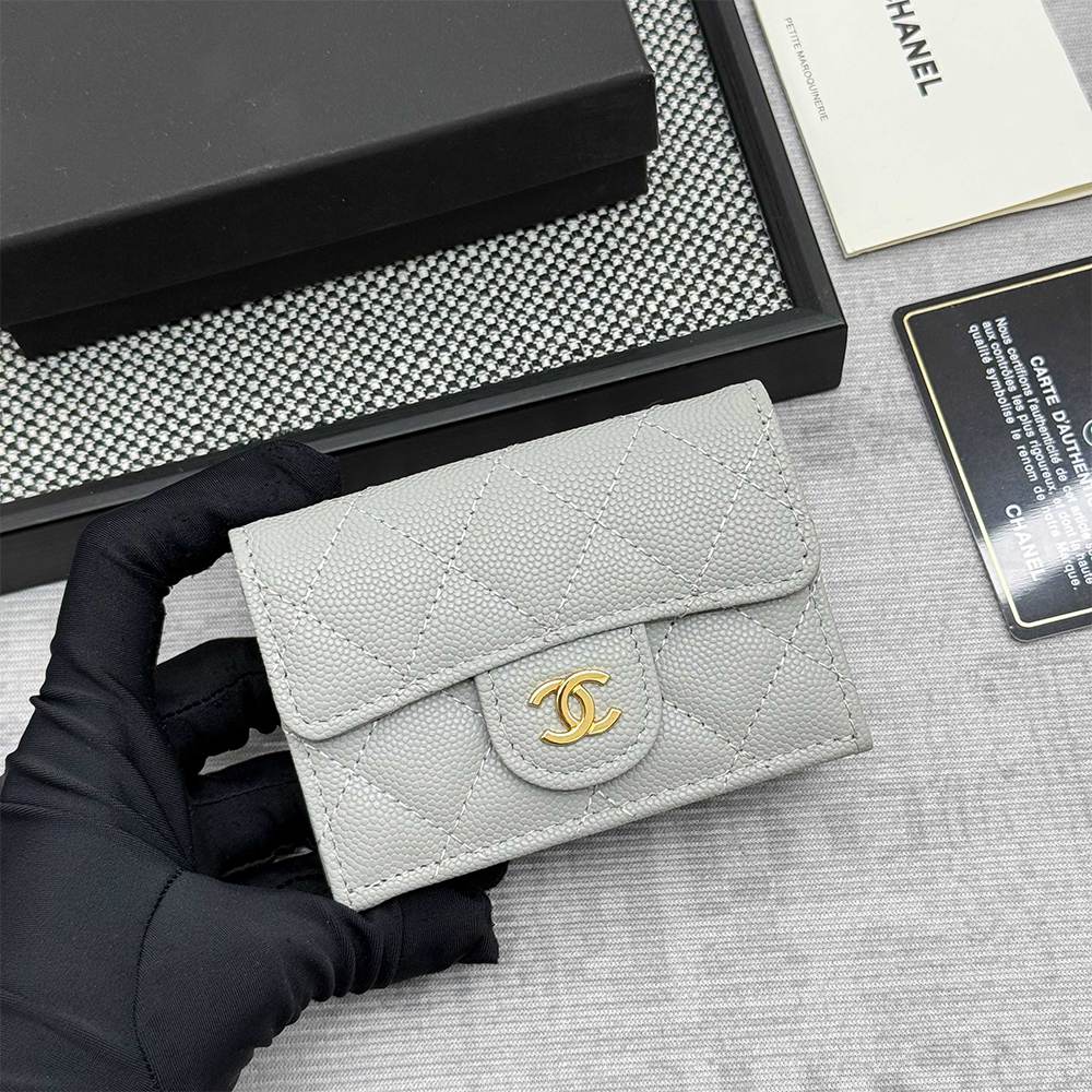 Ch**el Matelasse Classic Small Flap Tri-fold wallet