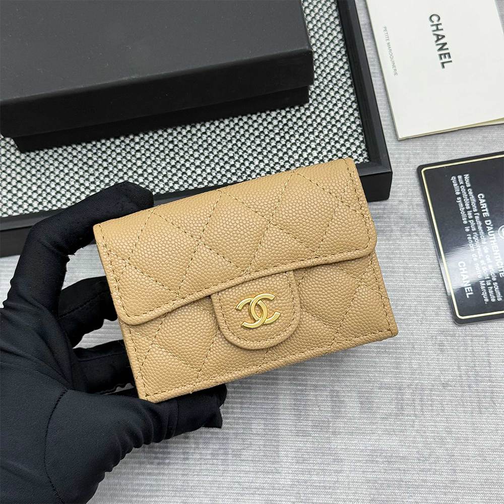Ch**el Matelasse Classic Small Flap Tri-fold wallet