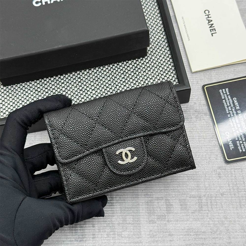 Ch**el Matelasse Classic Small Flap Tri-fold wallet
