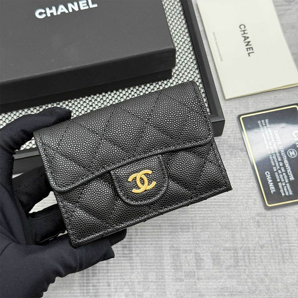 Ch**el Matelasse Classic Small Flap Tri-fold wallet