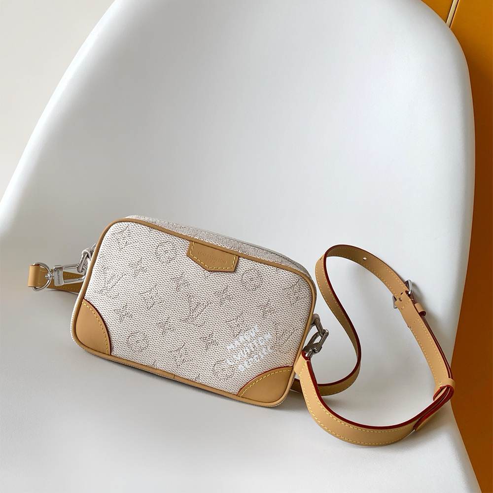 LV Trocadéro Wearable Wallet