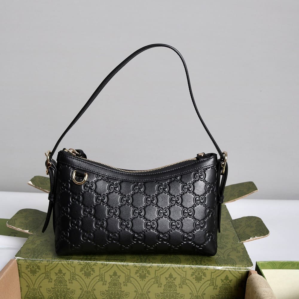 Gvc*1 GG Emblem small shoulder bag