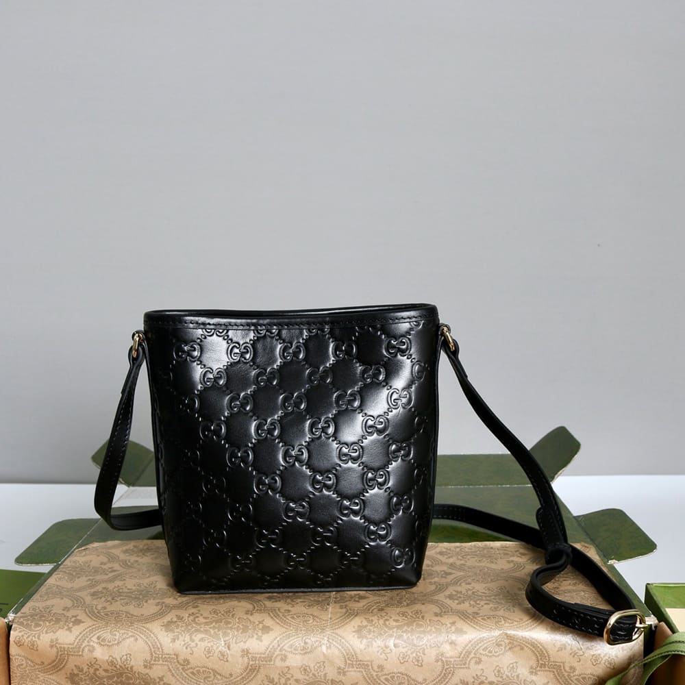 Gvc*1 GG Emblem nano bucket bag(HIGH-END GRADE)