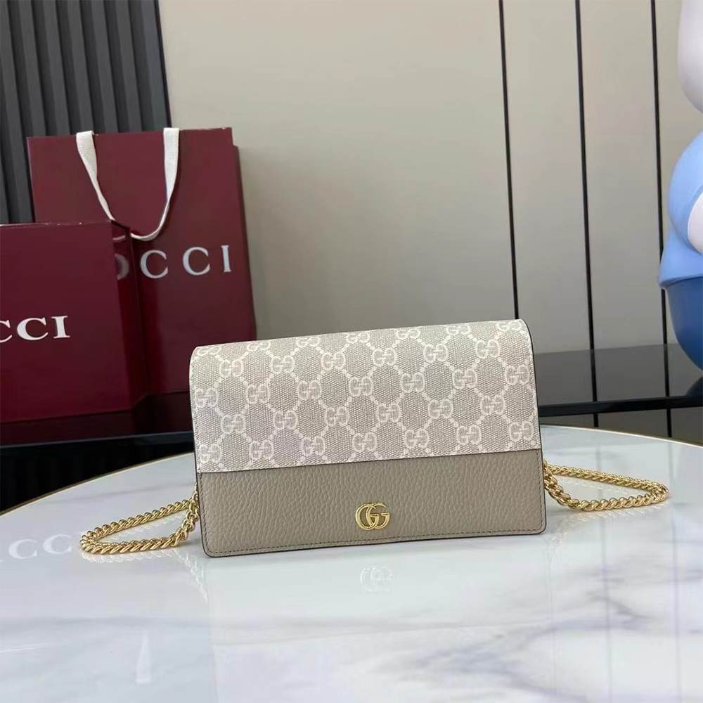 Bi-color GG Marmont wallet on chain