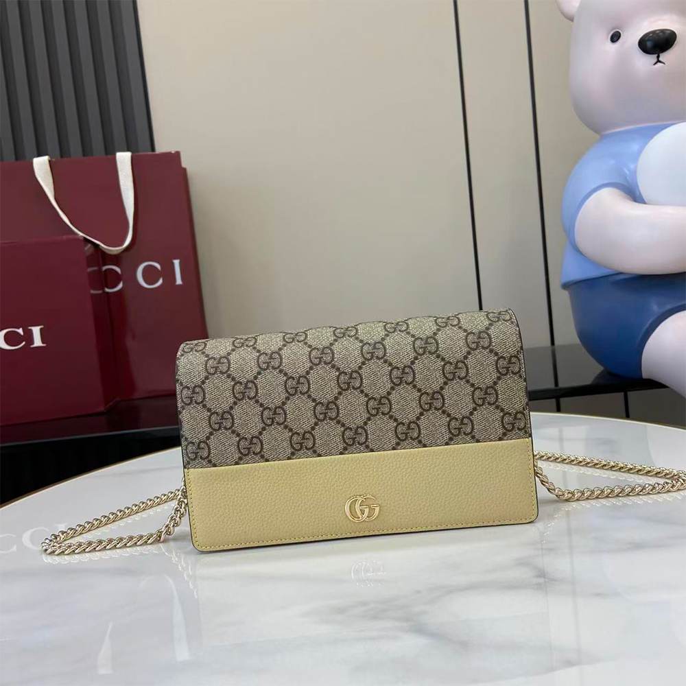Bi-color GG Marmont wallet on chain