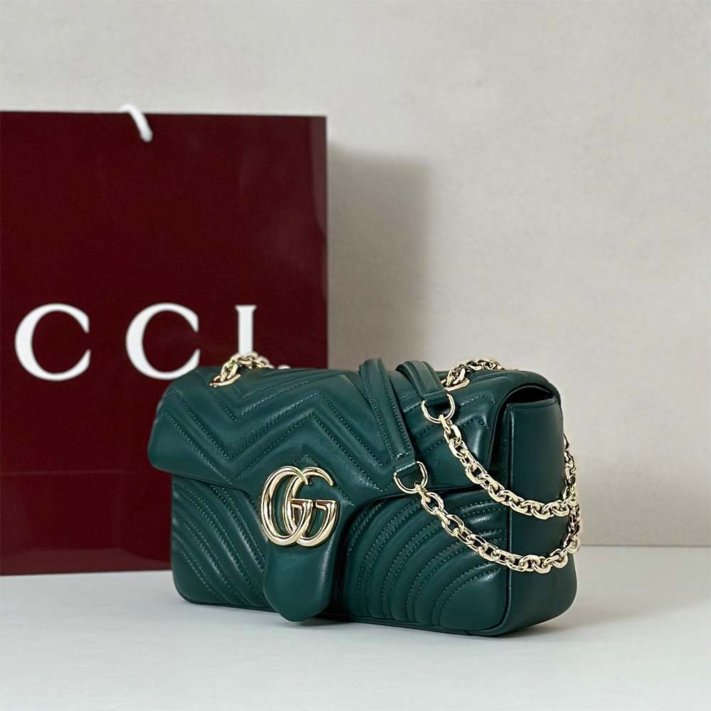 GG Marmont medium shoulder bag