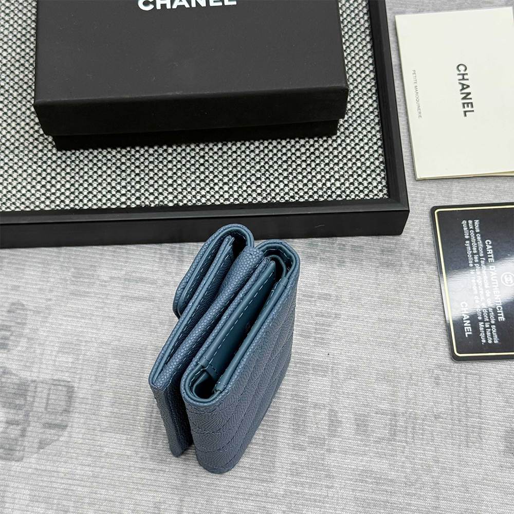 Ch**el Matelasse Classic Small Flap Tri-fold wallet