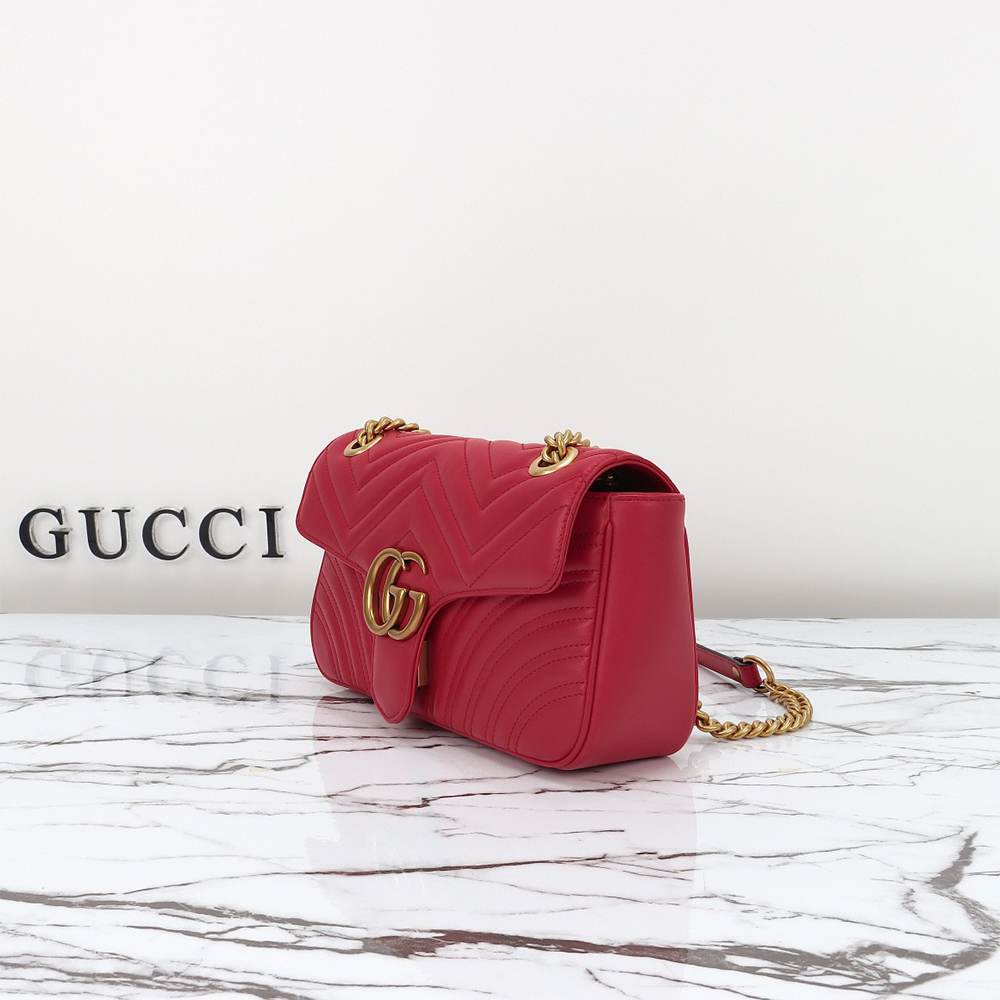 GG Marmont medium shoulder bag