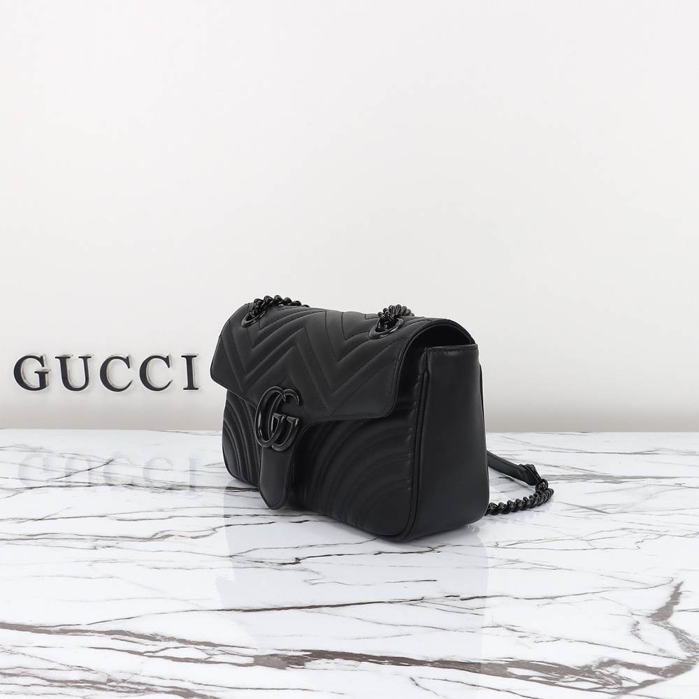 GG Marmont medium shoulder bag