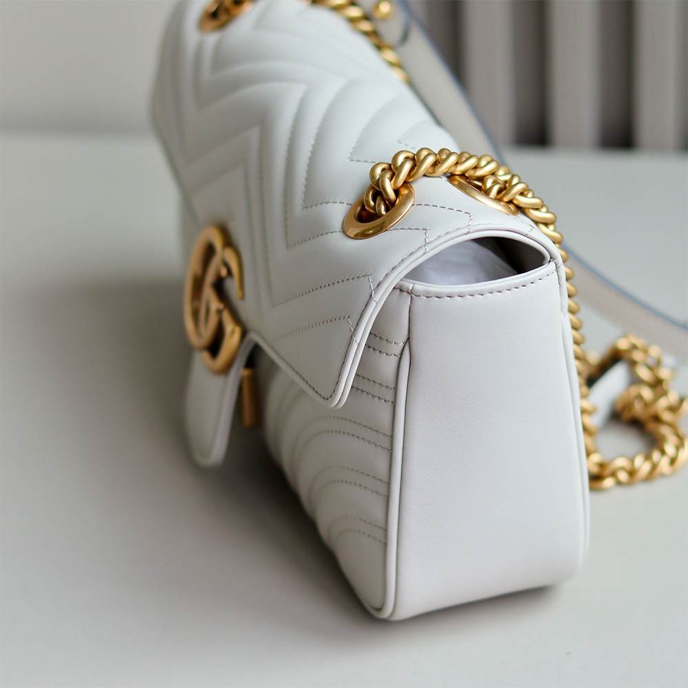 GG Marmont medium shoulder bag