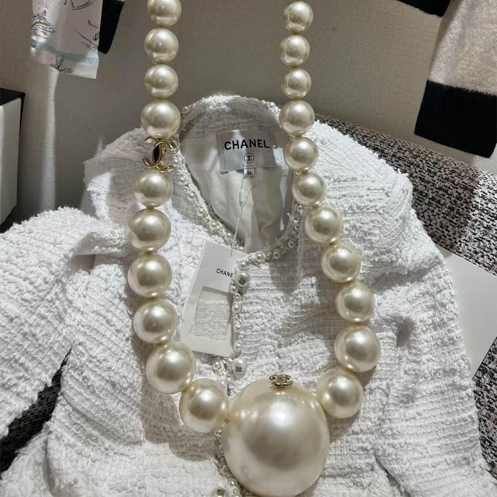 Ch**el Pearl Necklace Clutch Bag(HIGH-END GRADE)