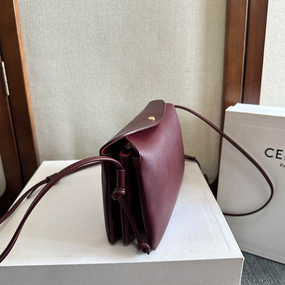 Ce1i*e TRIO FLAP IN Smooth Lambskin(HIGH-END GRADE)