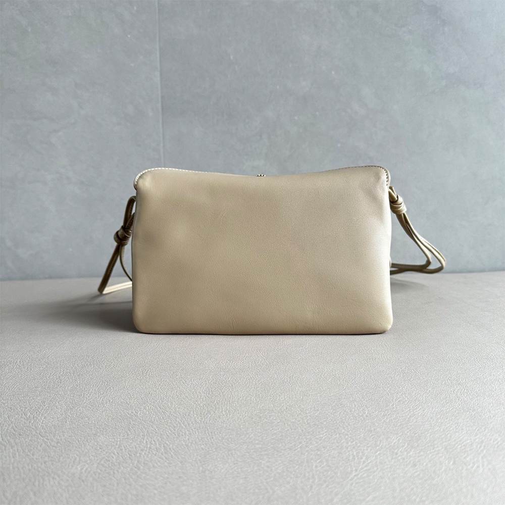 Ce1i*e TRIO FLAP IN Smooth Lambskin(HIGH-END GRADE)